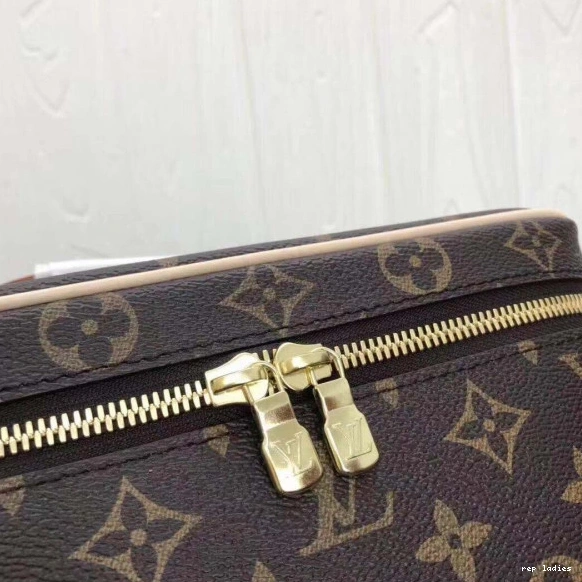 Cheap BAG VUITTON LOUIS TOILETRY 0811